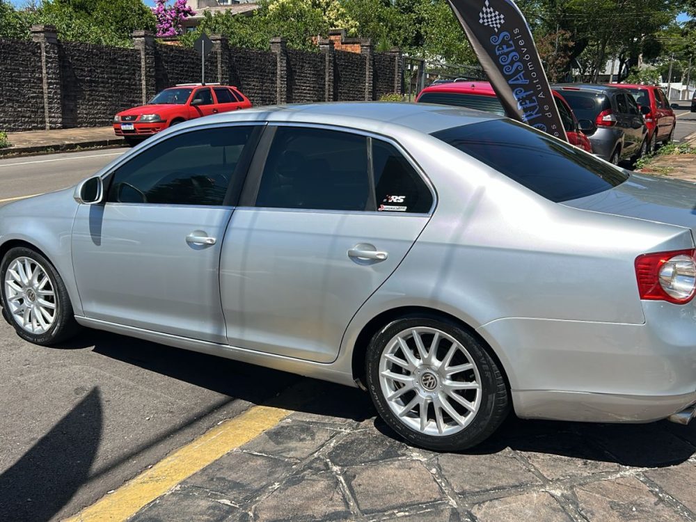 e5cef83c-2a60-41fb-8b03-48b0a68ce8f7-70773006-53f0-4f8e-ad37-a1e95b2f3f6f